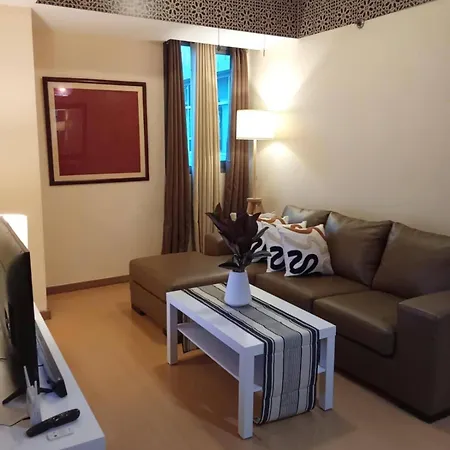 Cozy Avant Bgc 1Br Sleeps 4